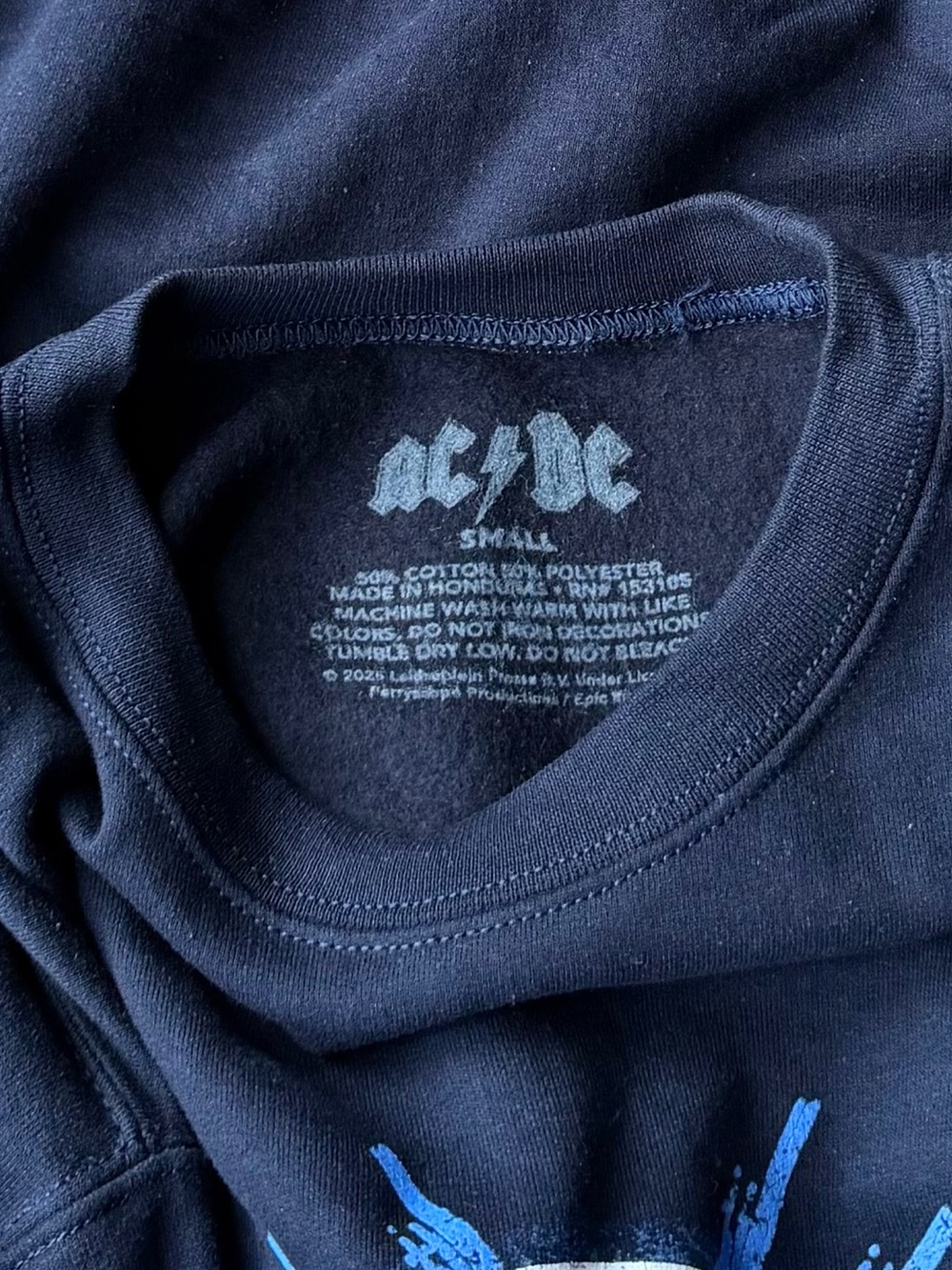 AC/DC Back in Black Graphic Crewneck Sweatshirt Navy Fleece NWT Small Unisex - Picture 9 of 13